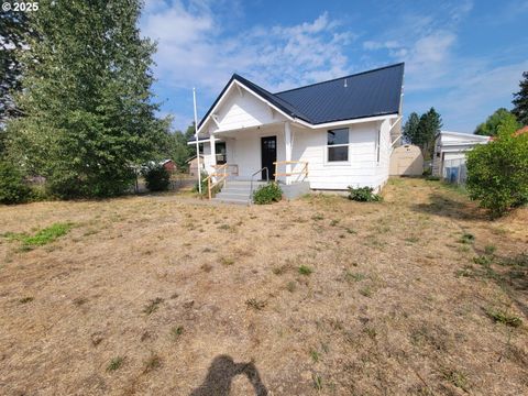 201 N 1ST ST Glenwood WA 98619