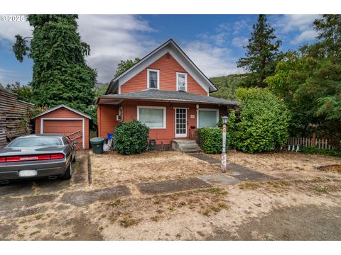 169 SE HOUCK AVE Roseburg OR 97470