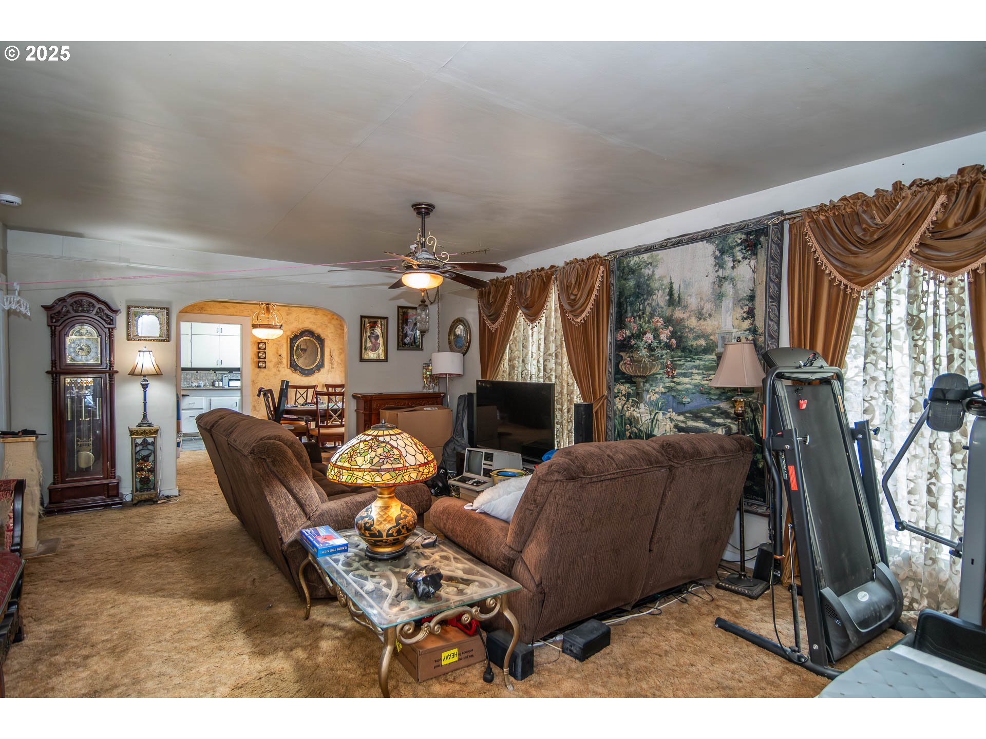 169 SE HOUCK AVE