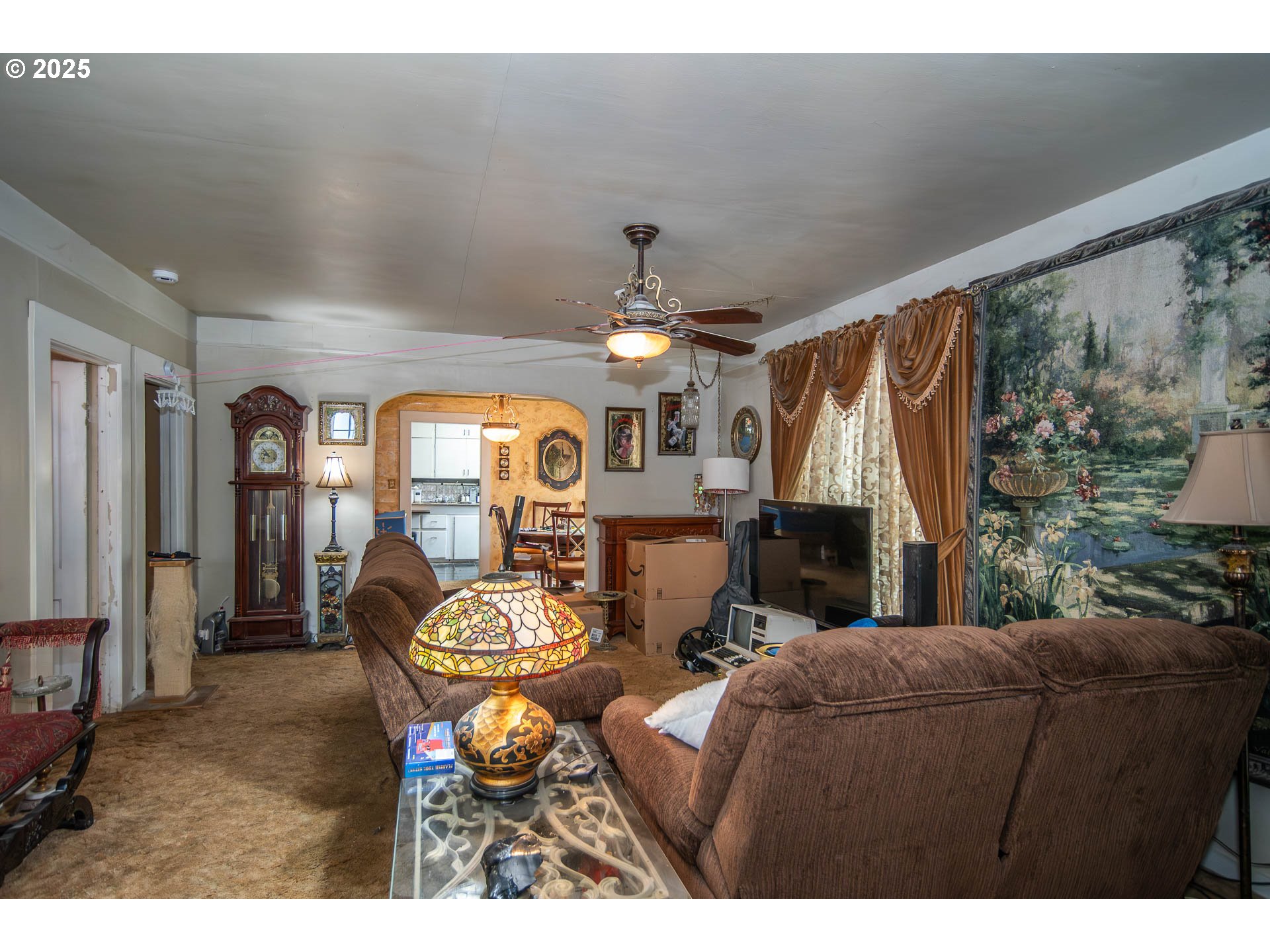 169 SE HOUCK AVE