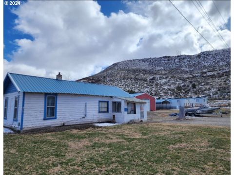 A home in Baker City