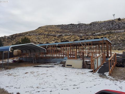 A home in Baker City