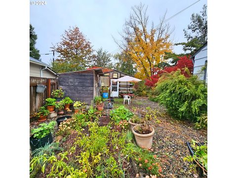 A home in Roseburg