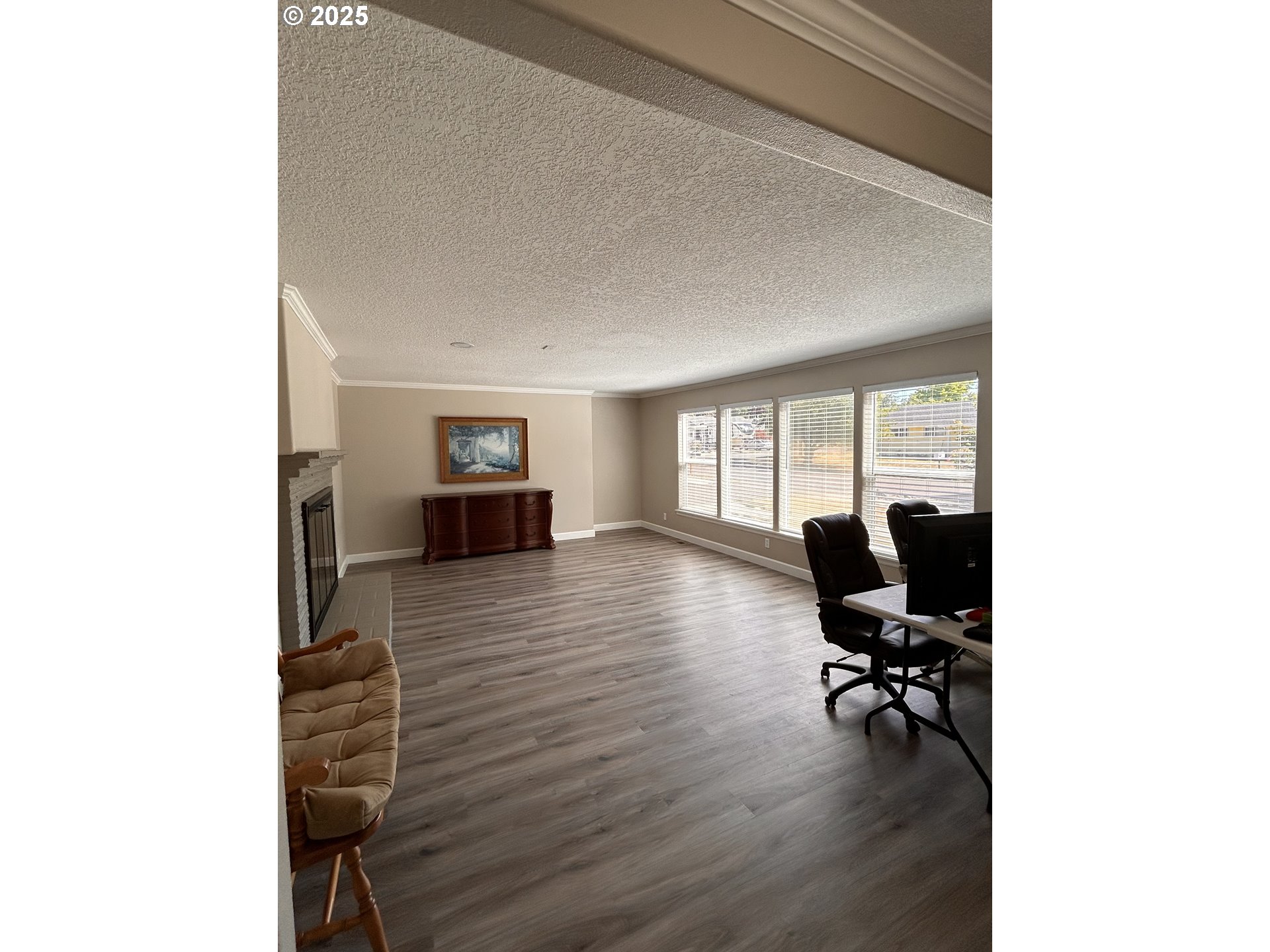 1305 NE NEWALL RD