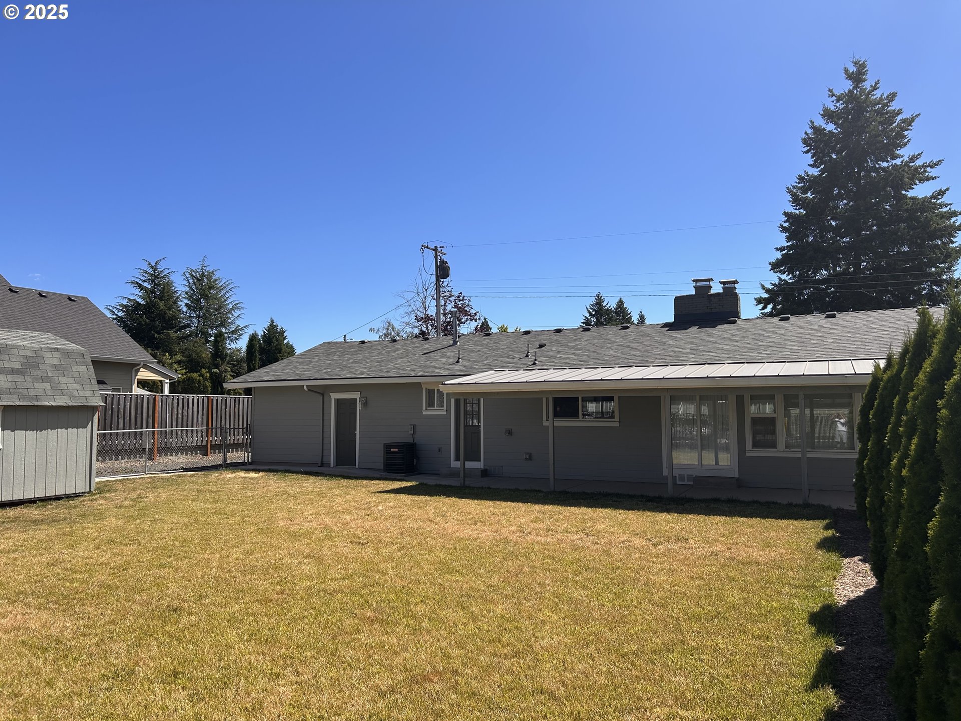 1305 NE NEWALL RD