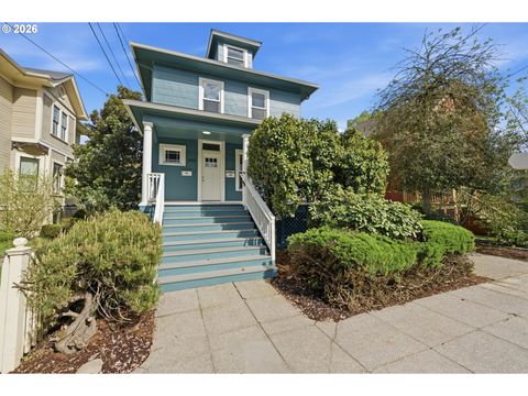 2532 SE 17TH AVE Portland OR 97202