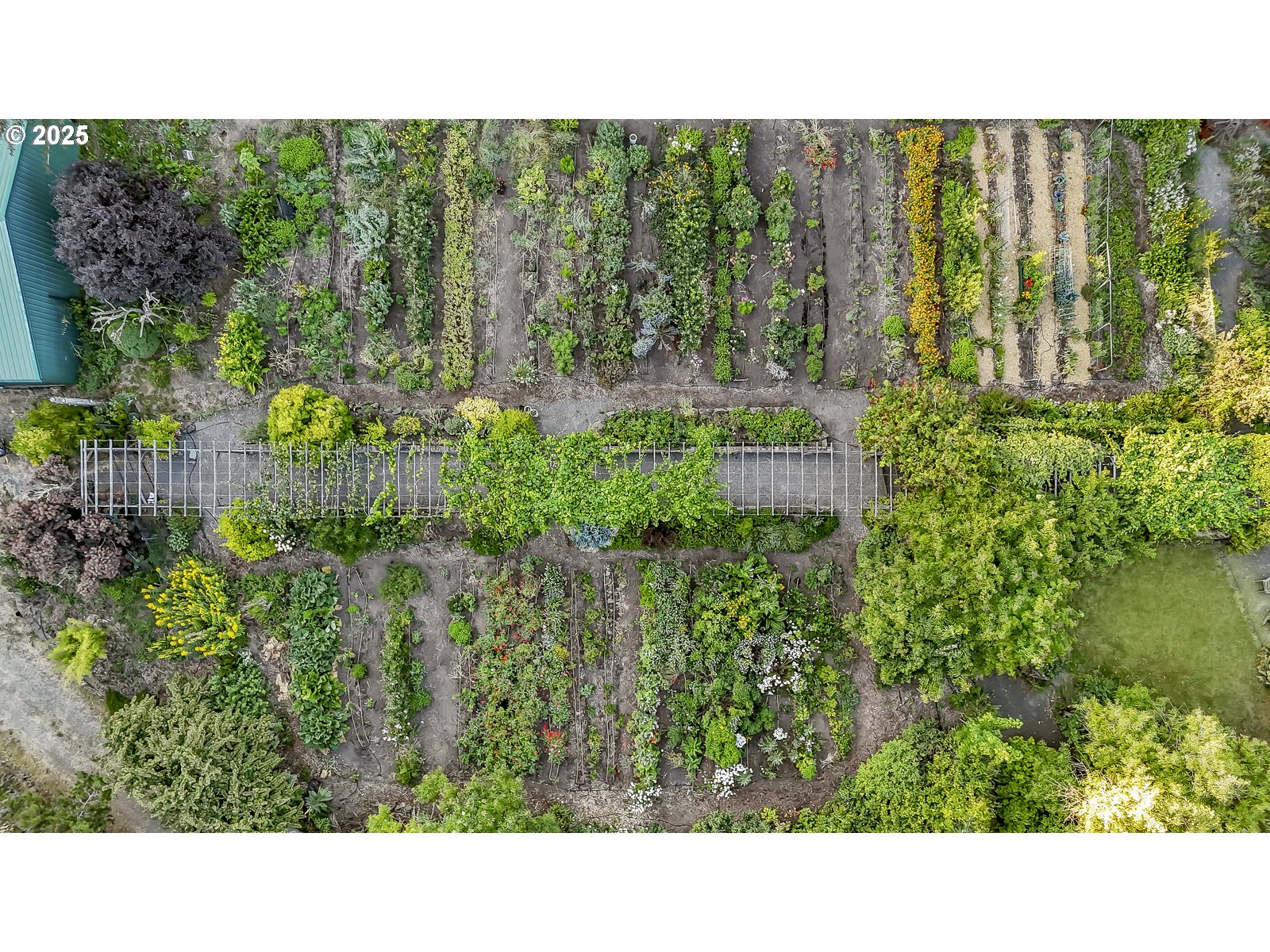 10623 NE FOX FARM RD