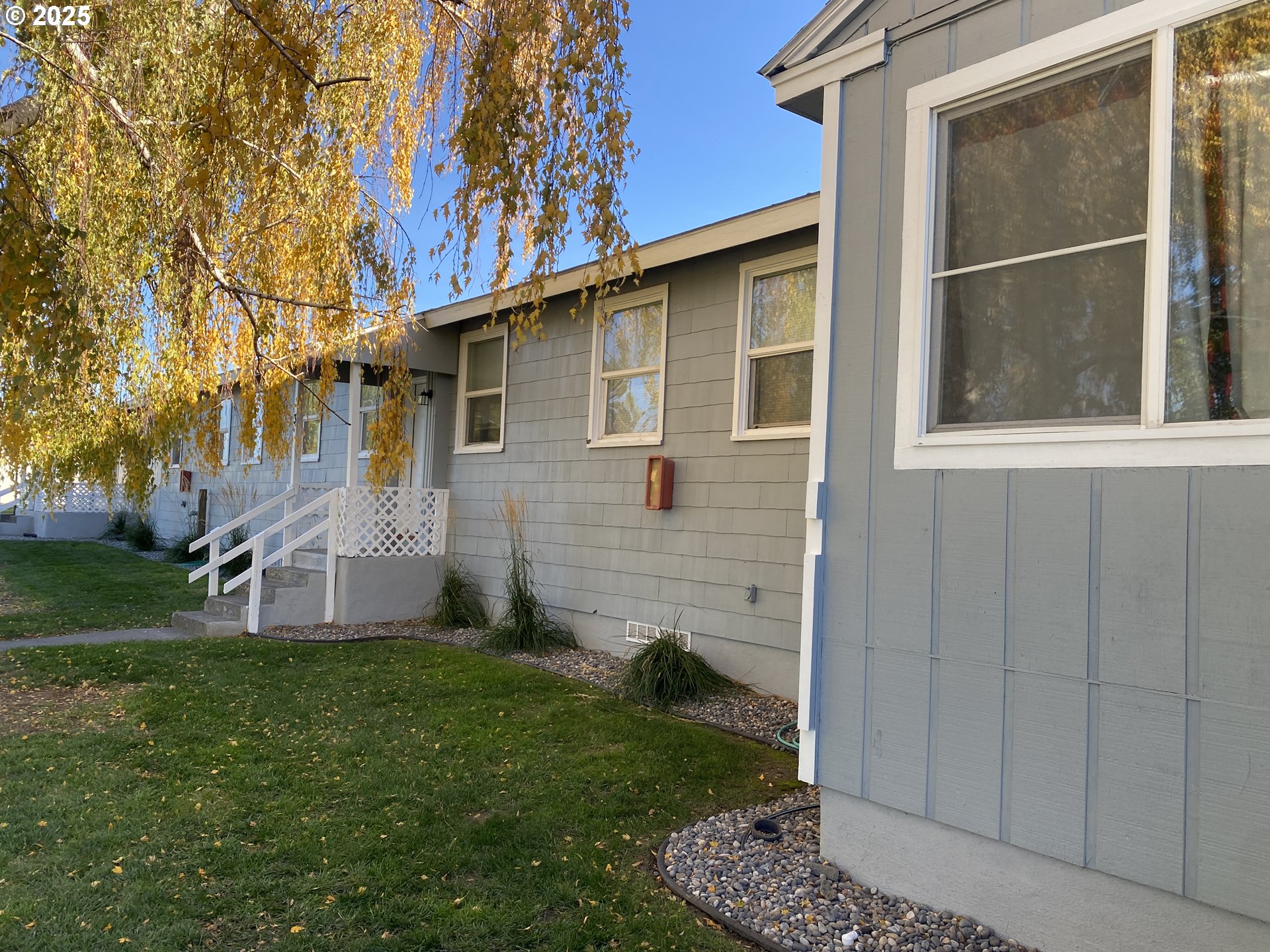 204 SE 12TH ST