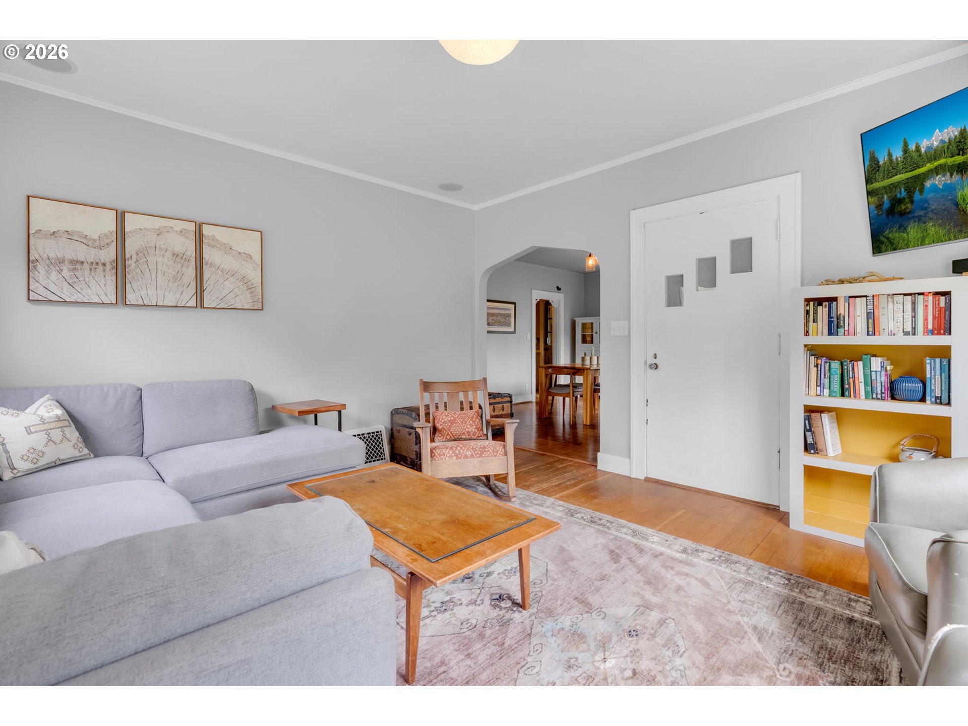 303 LINN AVE