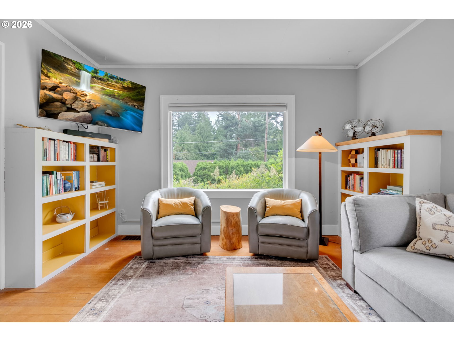 303 LINN AVE