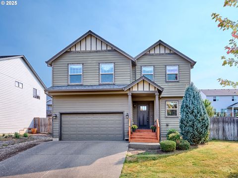 Photo of 348 SW Mt Rainier St, McMinnville, OR 97128 (MLS # 198105736)