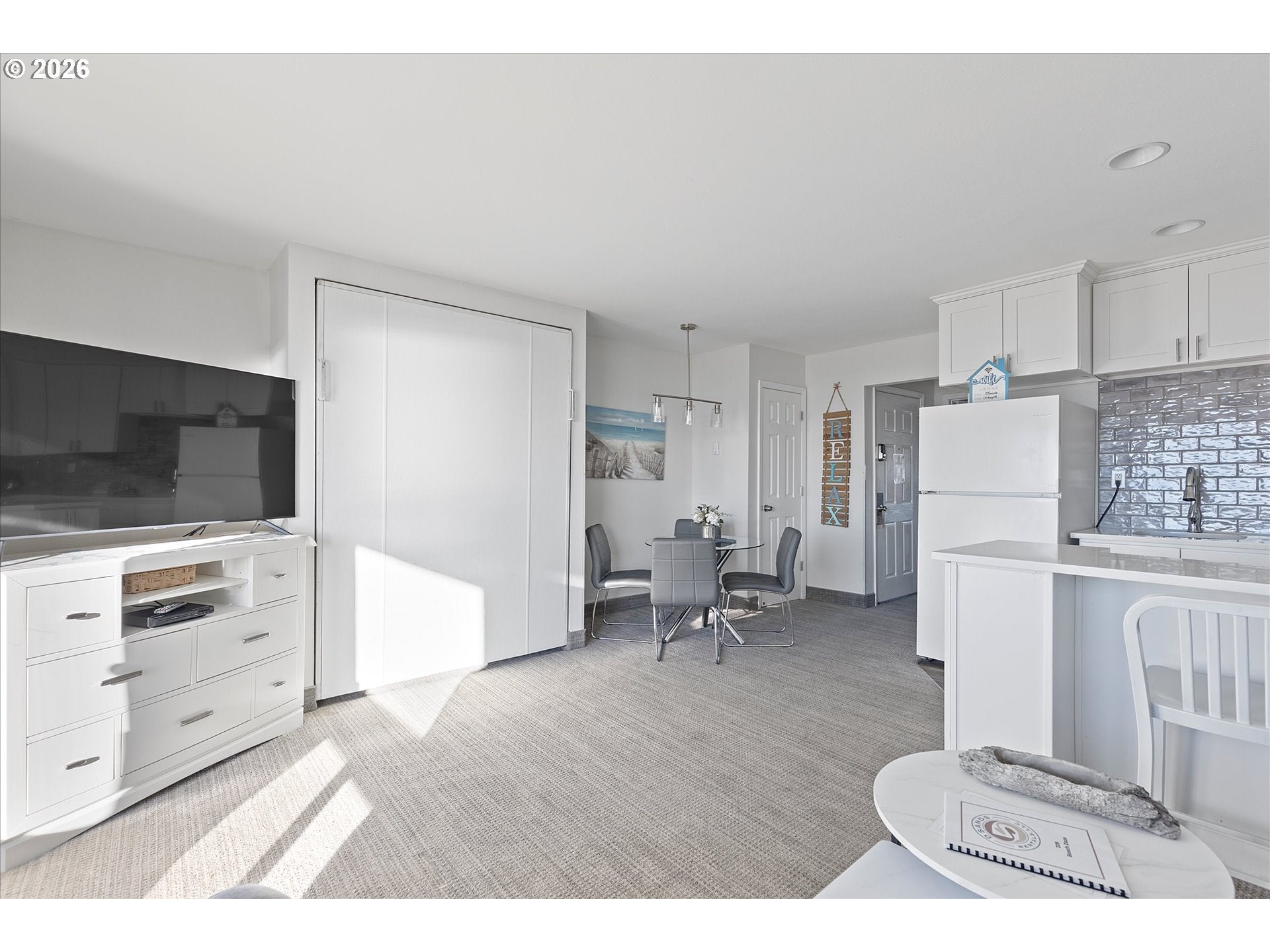 171 SW HIGHWAY 101 209