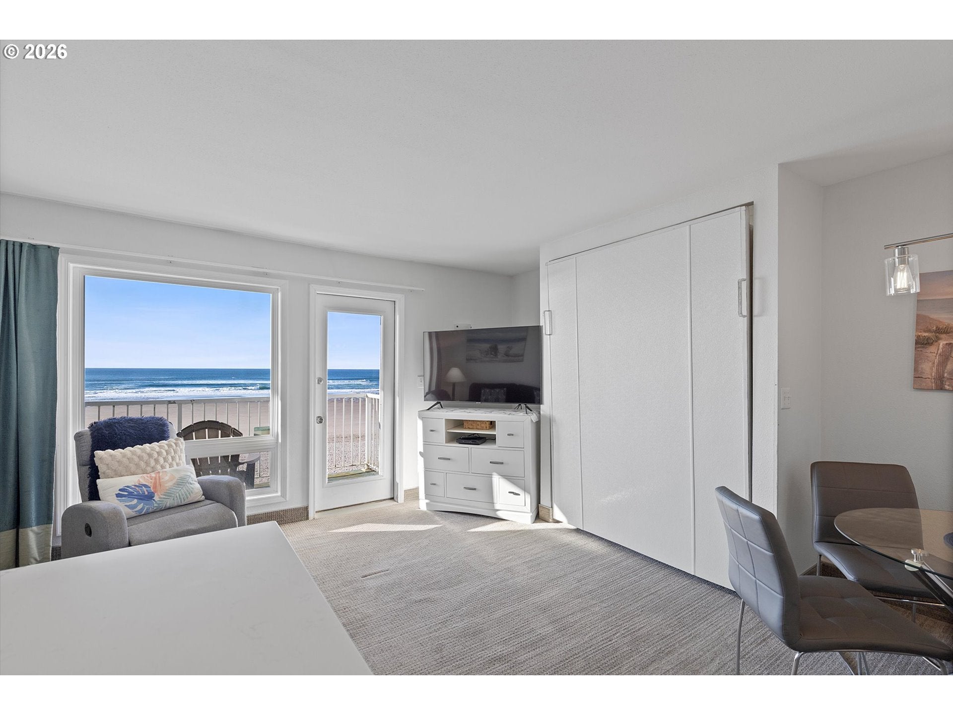 171 SW HIGHWAY 101 209
