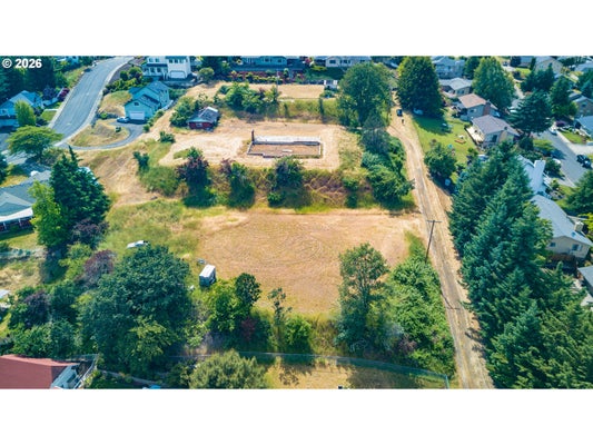 2240 NW MERLE AVE, ROSEBURG, OR 97471 - Image 0d35ee2a40017ac38b2d9e8d96d1dbda/1366922204