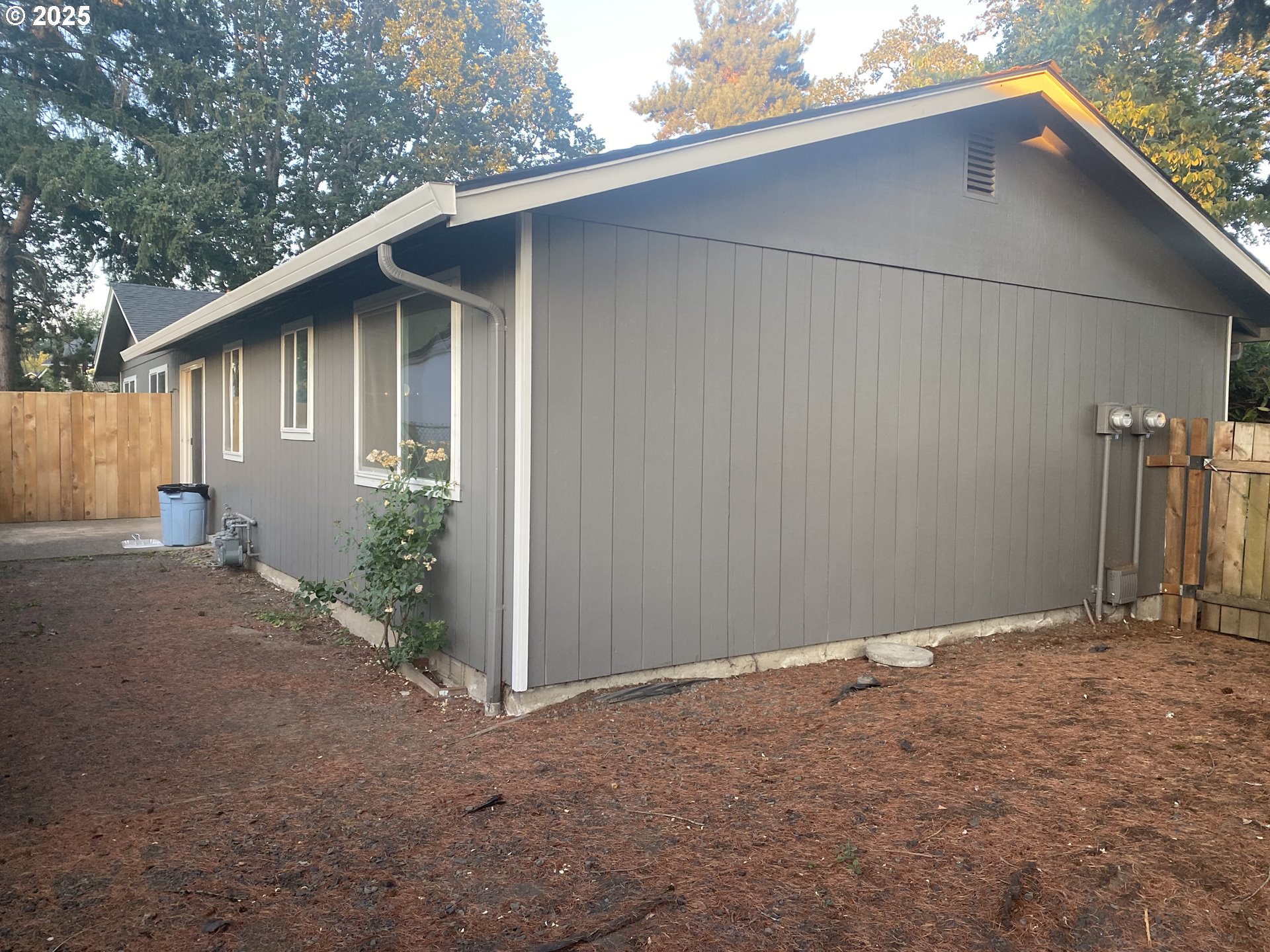 856 NW VAL CT