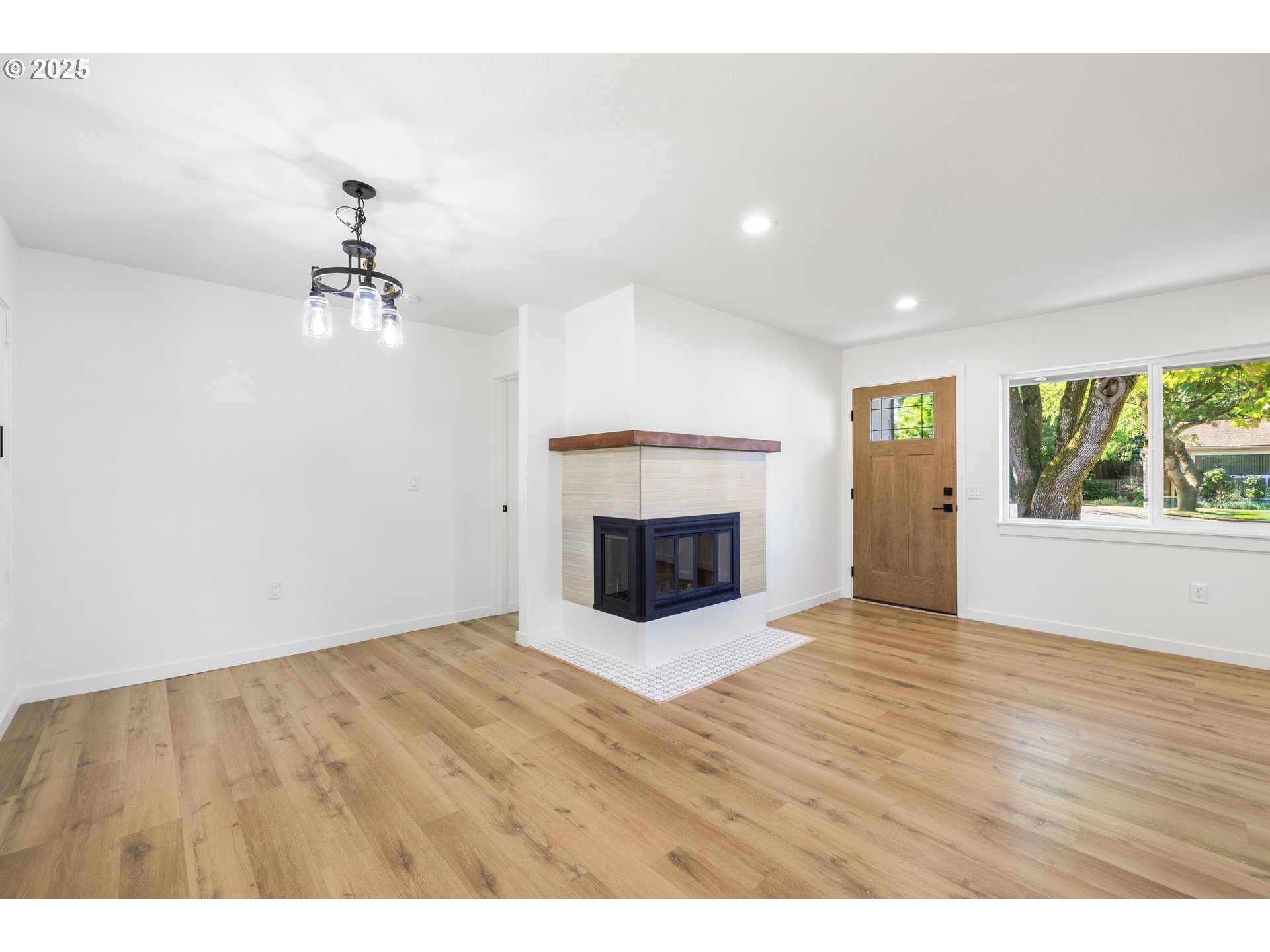 142 NE 128TH AVE