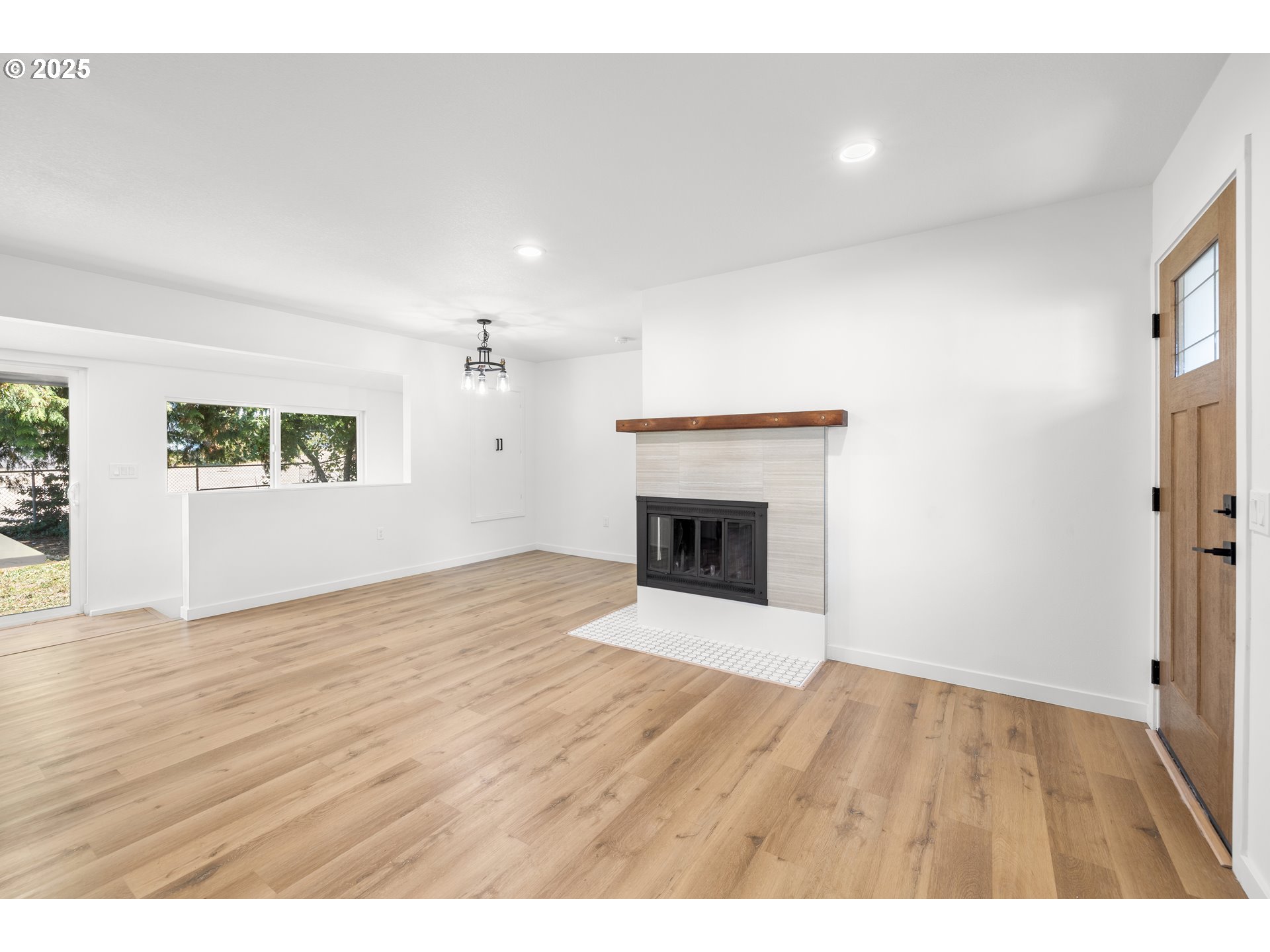 142 NE 128TH AVE
