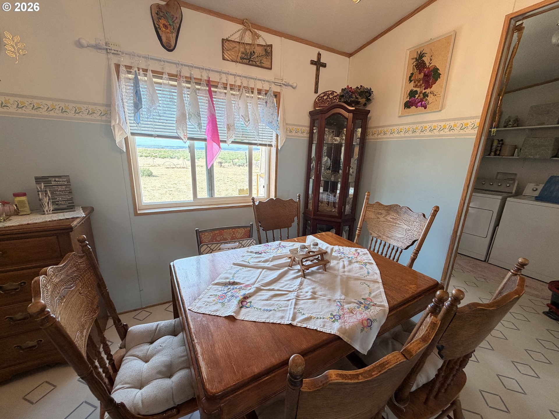 42511 E LN 16 LN