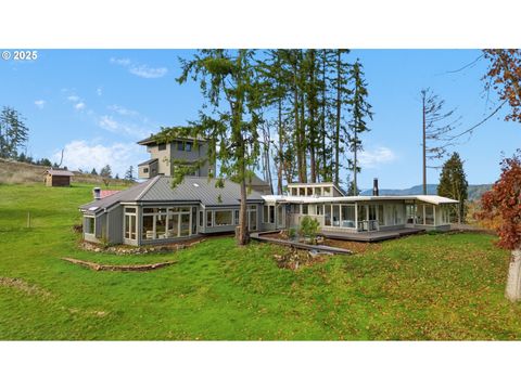 Photo of 37308 Highway 58, Pleasant Hill, OR 97455 (MLS # 526610840)