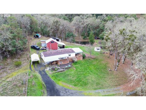 835 GLENGARY LOOP RD Roseburg OR 97470