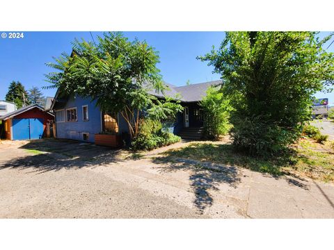 A home in Cottage Grove