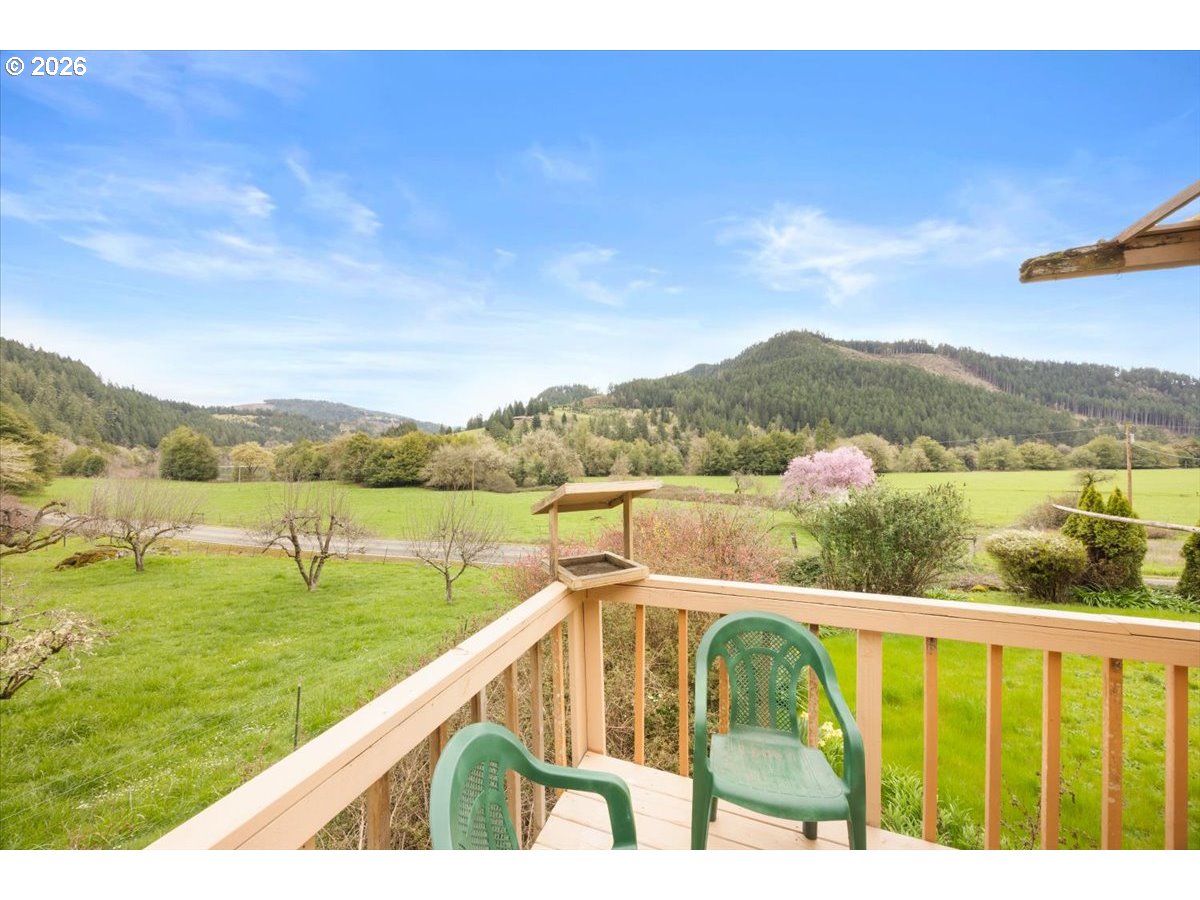 2277 COUGAR CREEK RD