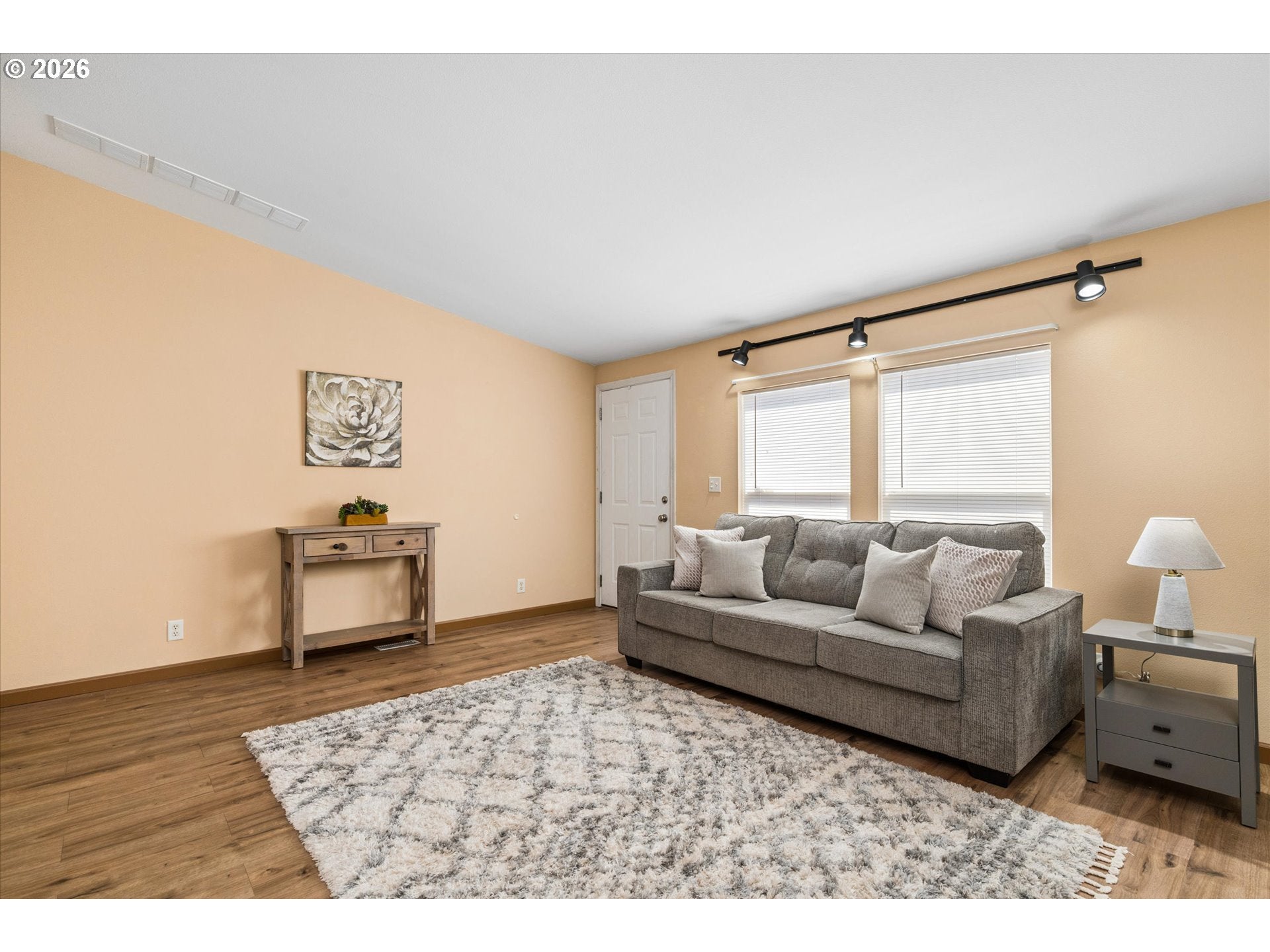 2416 MAIA LOOP