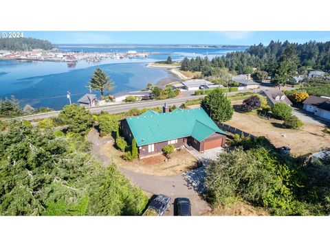 A home in Coos Bay