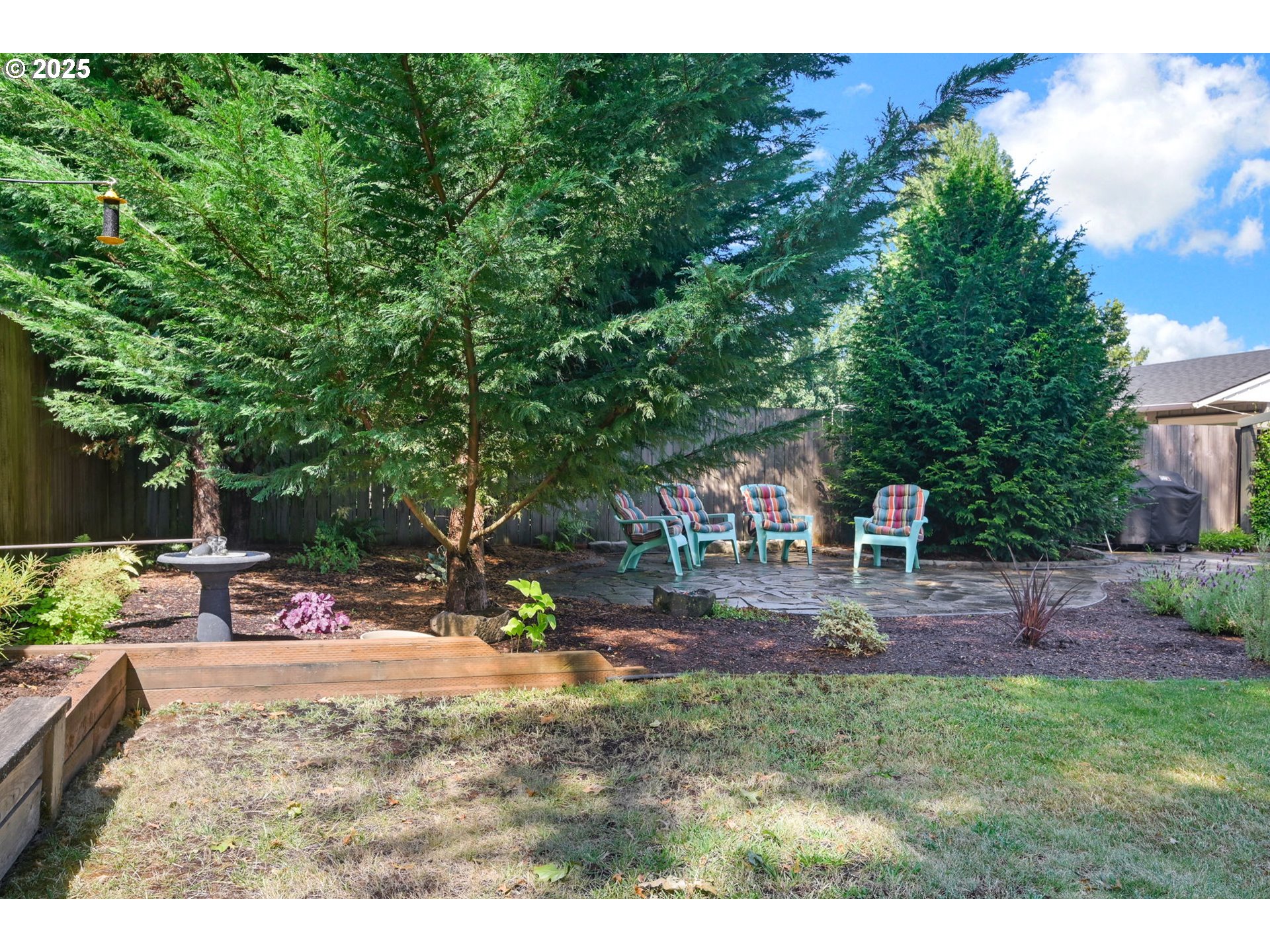 Eugene, Oregon 97404, United States, 3 Bedrooms Bedrooms, ,2 BathroomsBathrooms,Residential,Active,173142