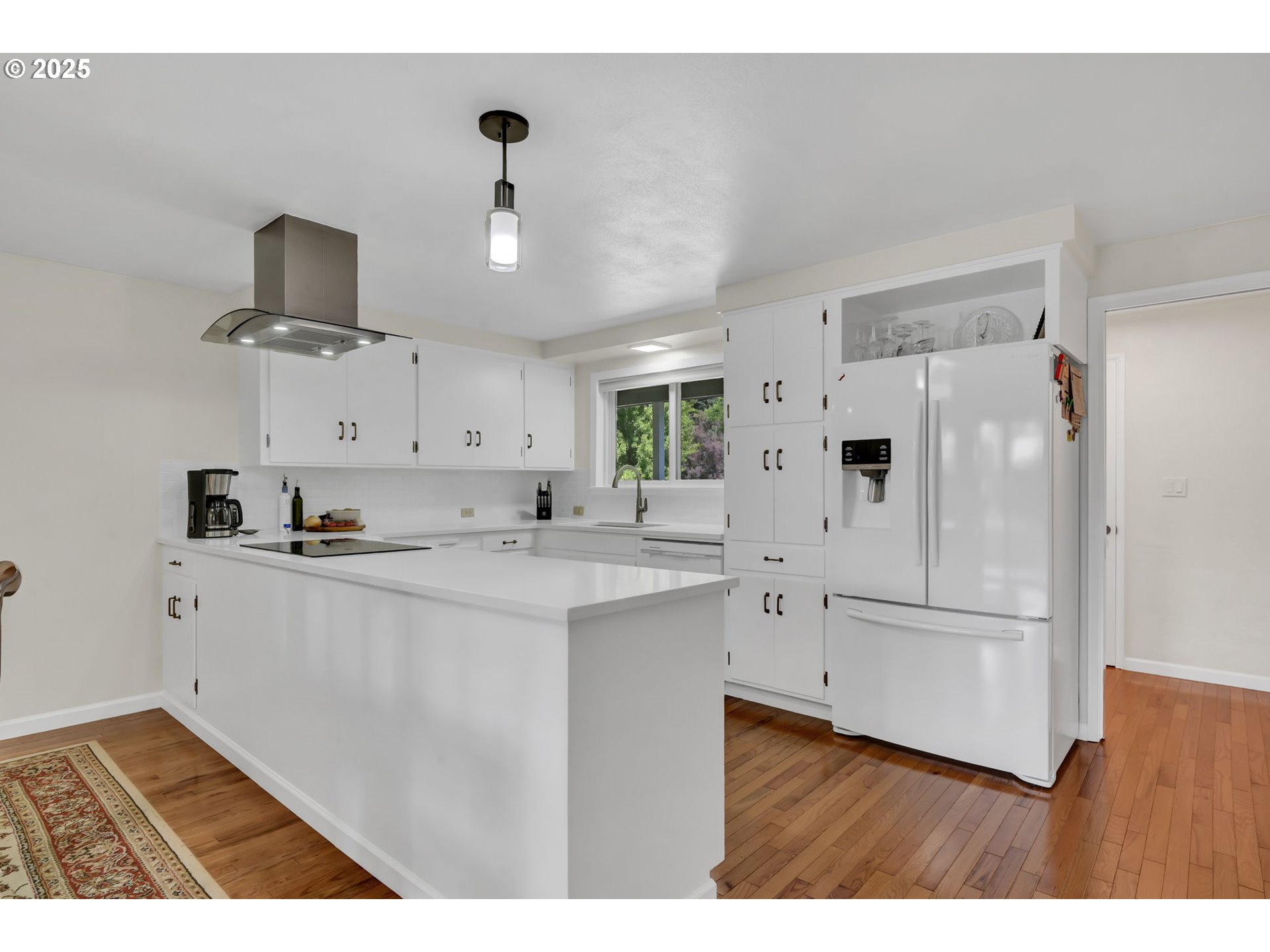 Eugene, Oregon 97404, United States, 3 Bedrooms Bedrooms, ,2 BathroomsBathrooms,Residential,Active,173142