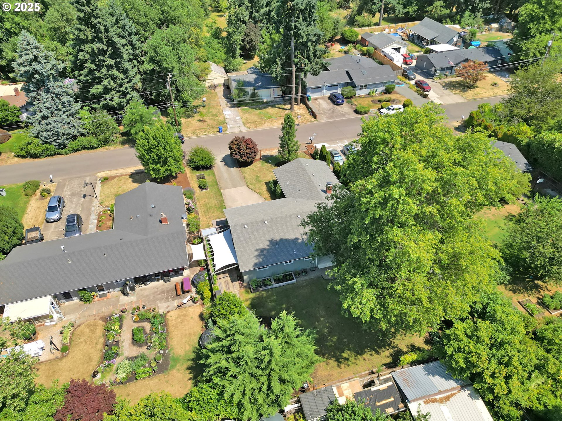 Eugene, Oregon 97404, United States, 3 Bedrooms Bedrooms, ,2 BathroomsBathrooms,Residential,Active,173142