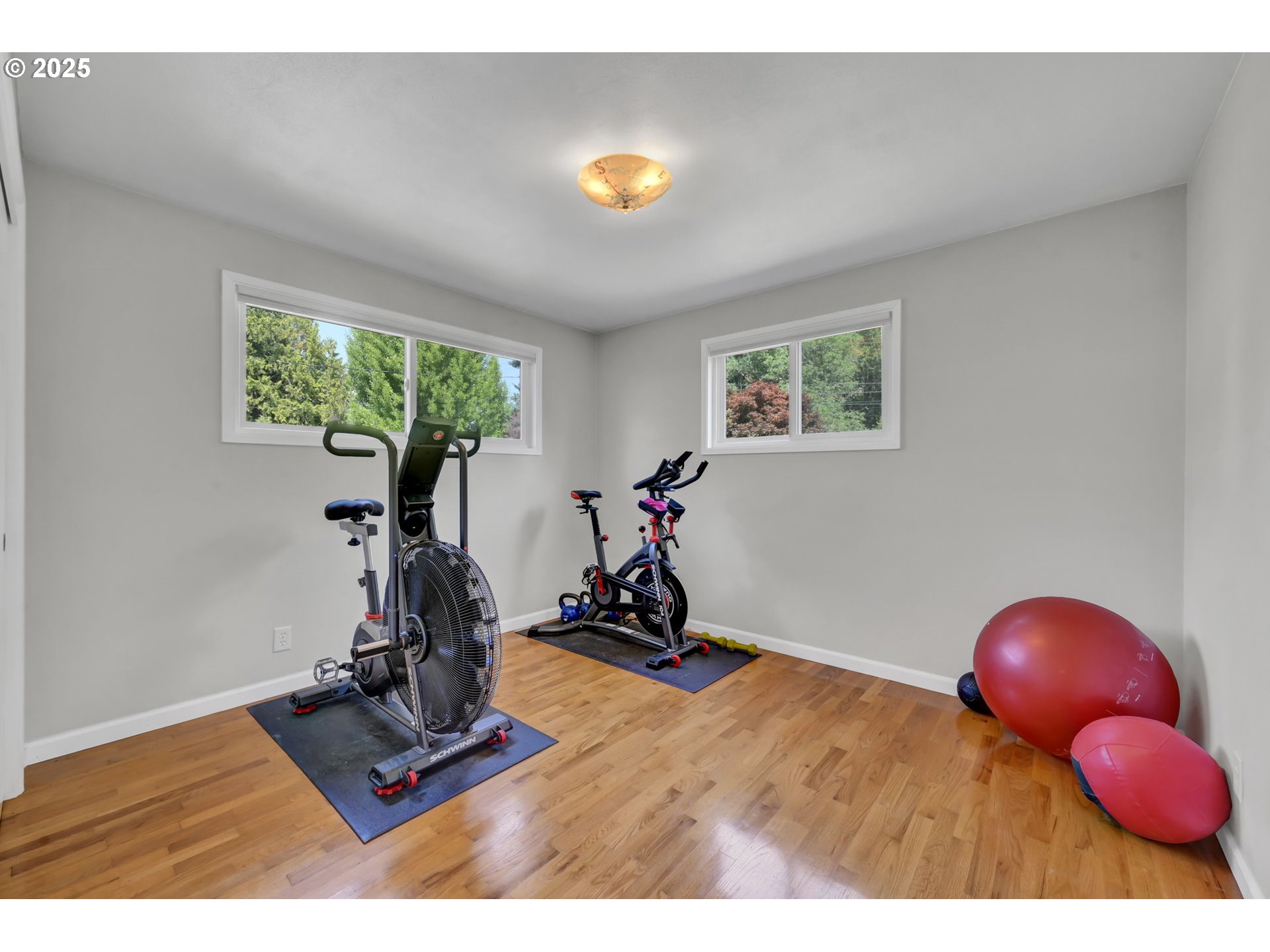 Eugene, Oregon 97404, United States, 3 Bedrooms Bedrooms, ,2 BathroomsBathrooms,Residential,Active,173142