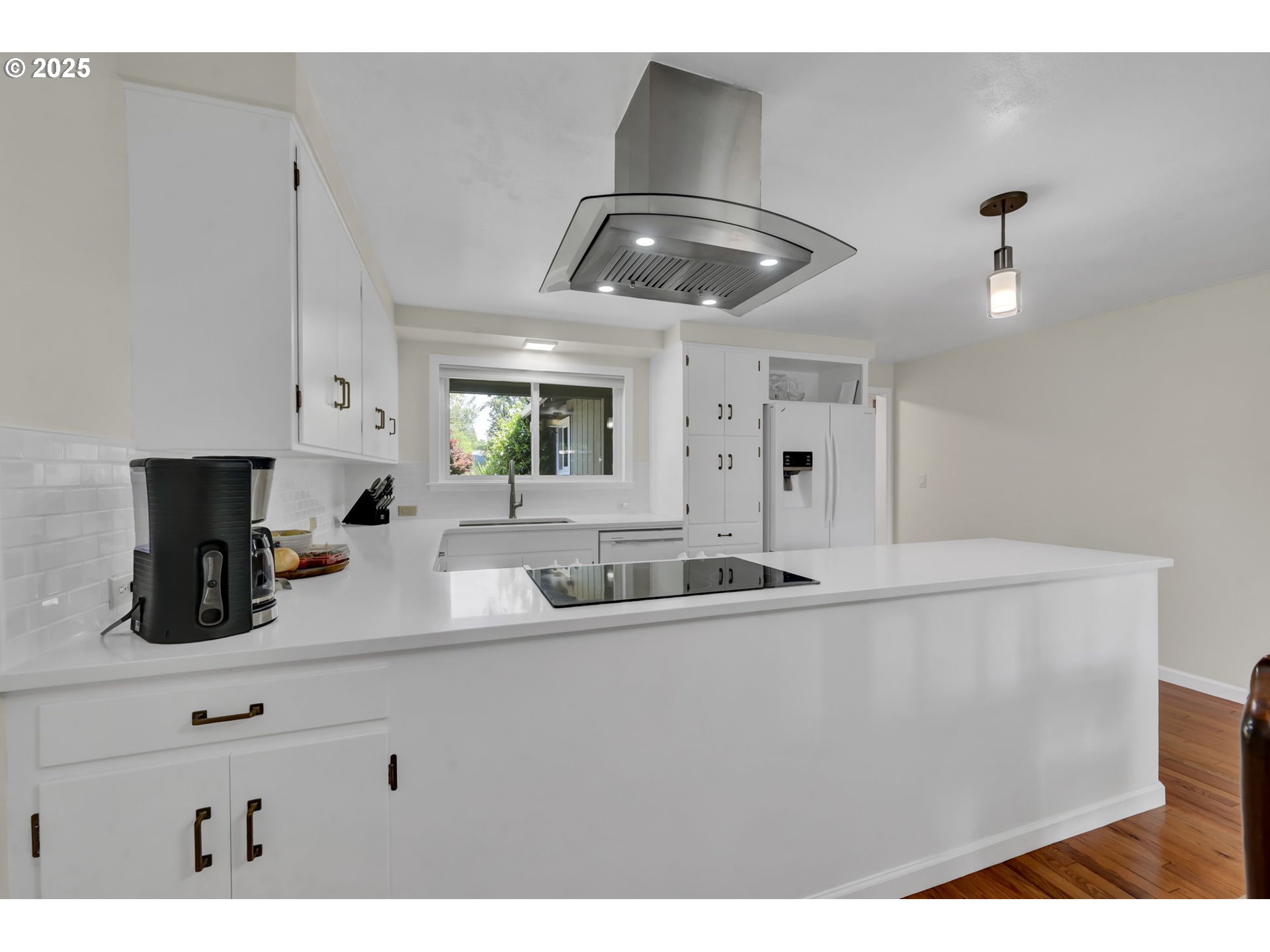 Eugene, Oregon 97404, United States, 3 Bedrooms Bedrooms, ,2 BathroomsBathrooms,Residential,Active,173142