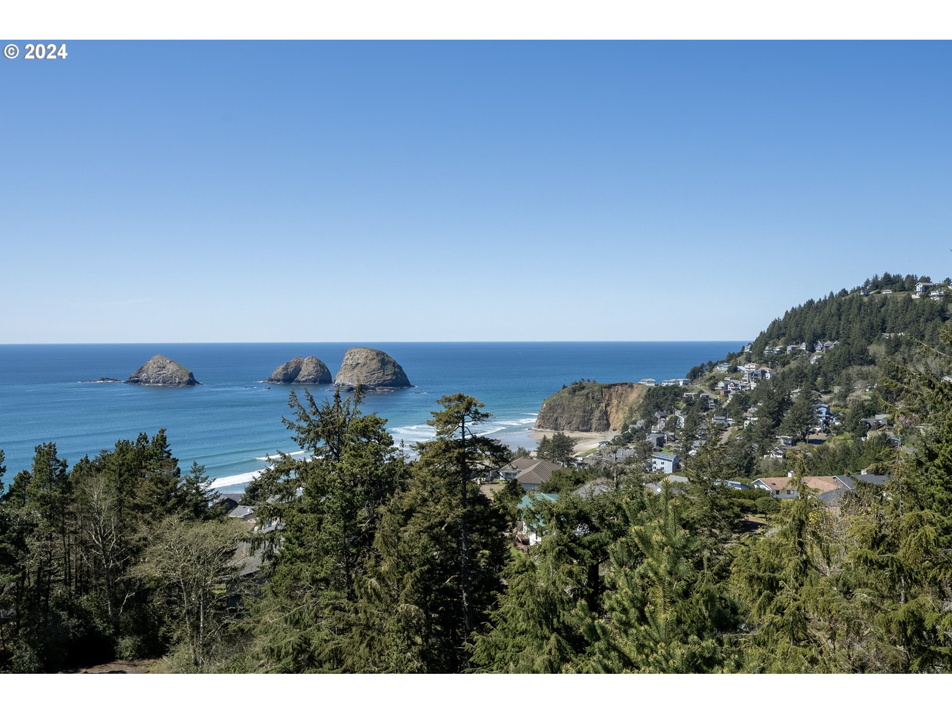 Oceanside, Oregon 97134, United States, 4 Bedrooms Bedrooms, ,4 BathroomsBathrooms,Residential,Pending,59902