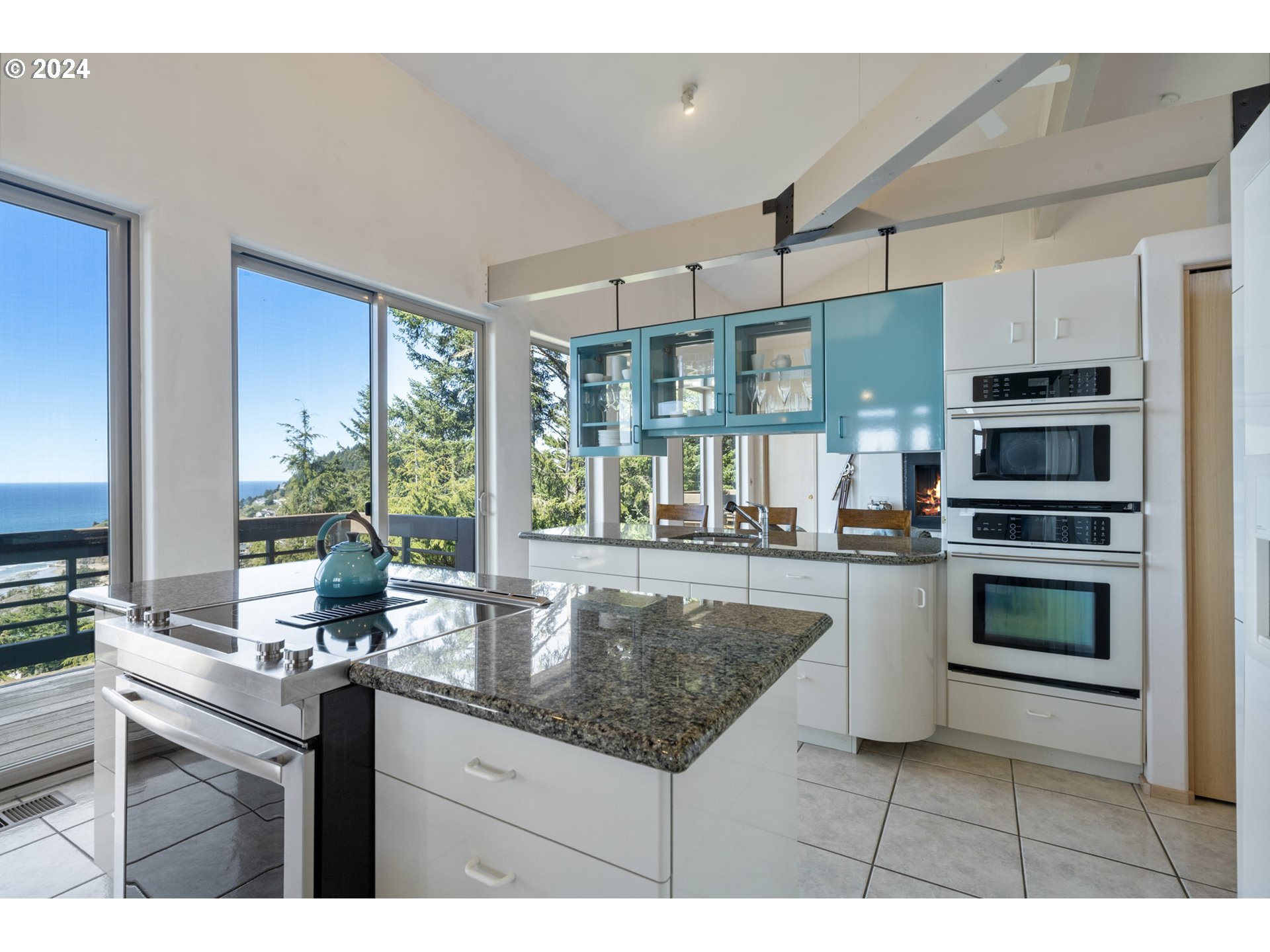 Oceanside, Oregon 97134, United States, 4 Bedrooms Bedrooms, ,4 BathroomsBathrooms,Residential,Pending,59902