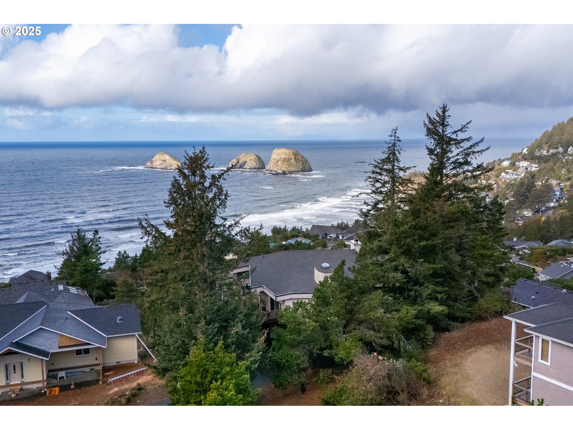 Oceanside, Oregon 97134, United States, 4 Bedrooms Bedrooms, ,4 BathroomsBathrooms,Residential,Pending,59902