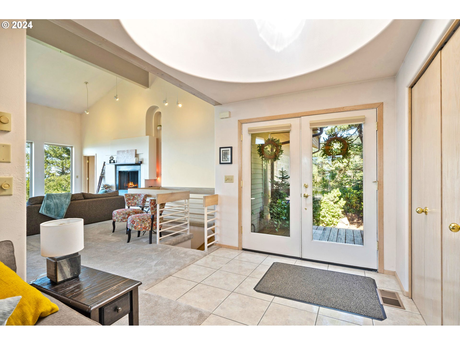 Oceanside, Oregon 97134, United States, 4 Bedrooms Bedrooms, ,4 BathroomsBathrooms,Residential,Pending,59902