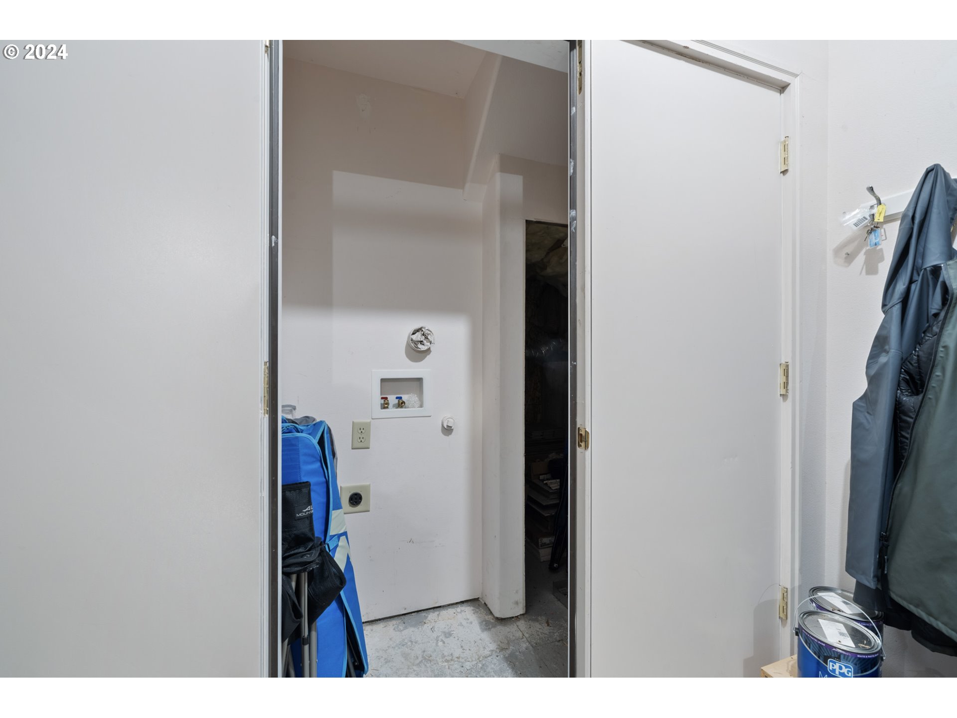 Oceanside, Oregon 97134, United States, 4 Bedrooms Bedrooms, ,4 BathroomsBathrooms,Residential,Pending,59902