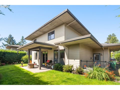 A home in Scappoose