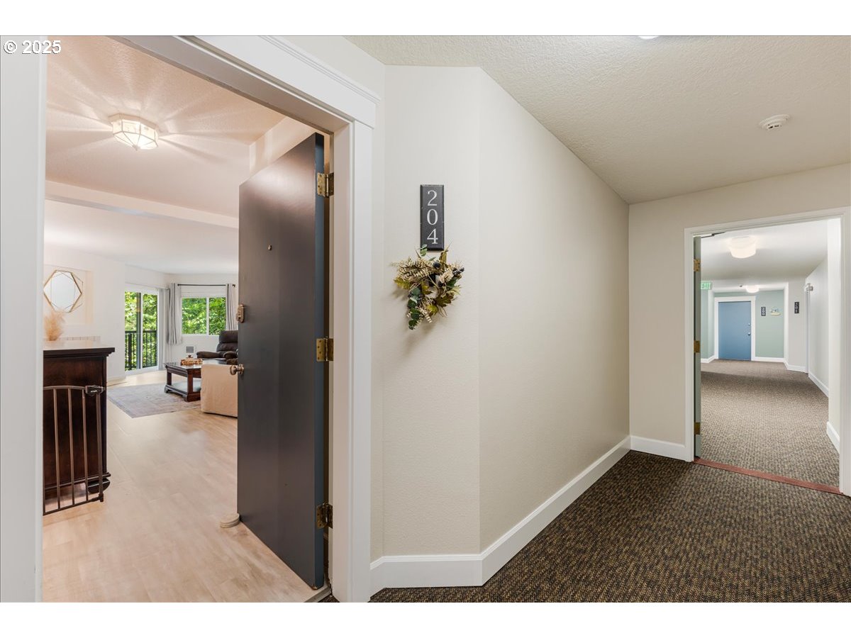 8720 SW TUALATIN RD 204