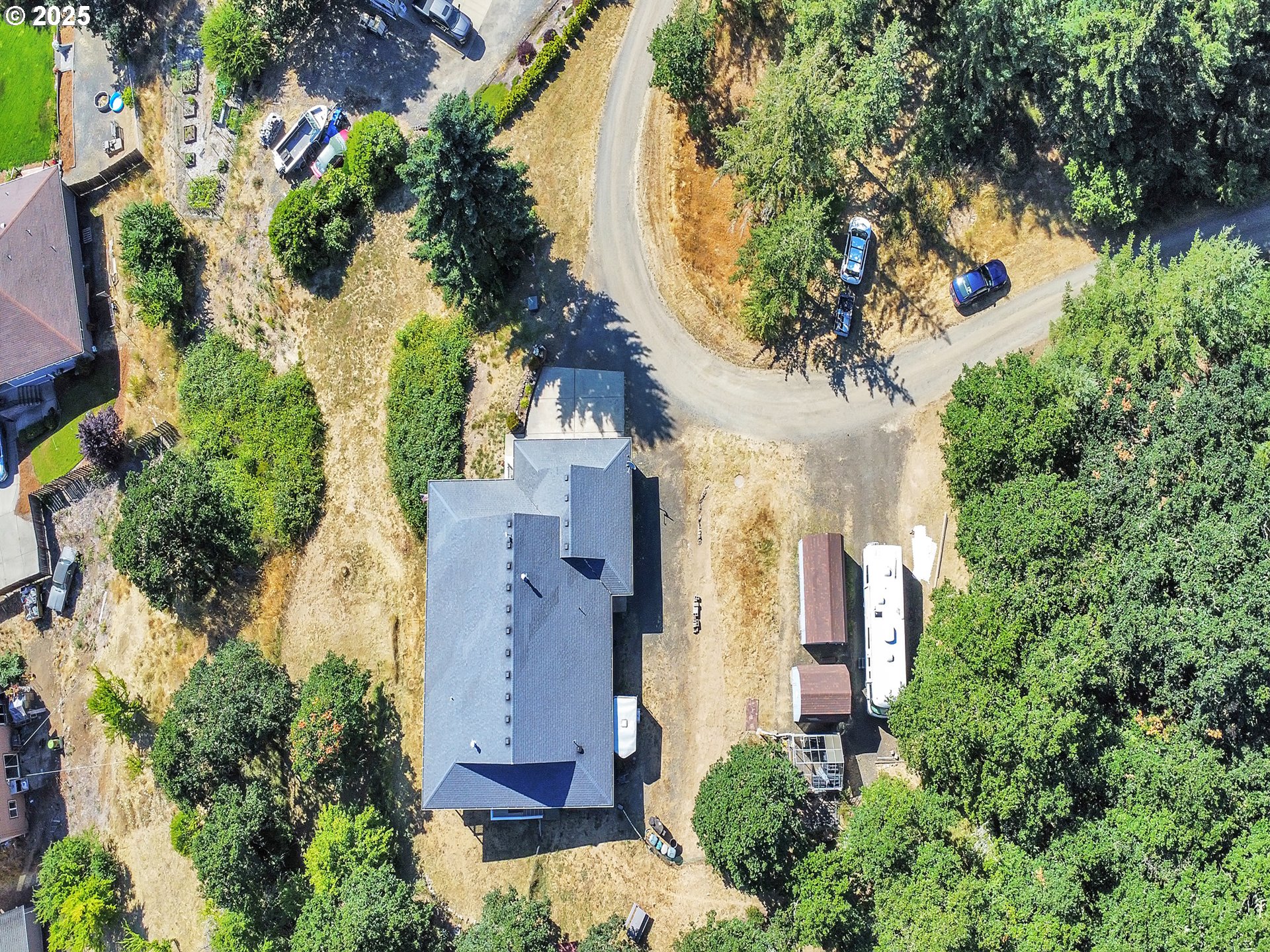 751 NE SKYLINE DR