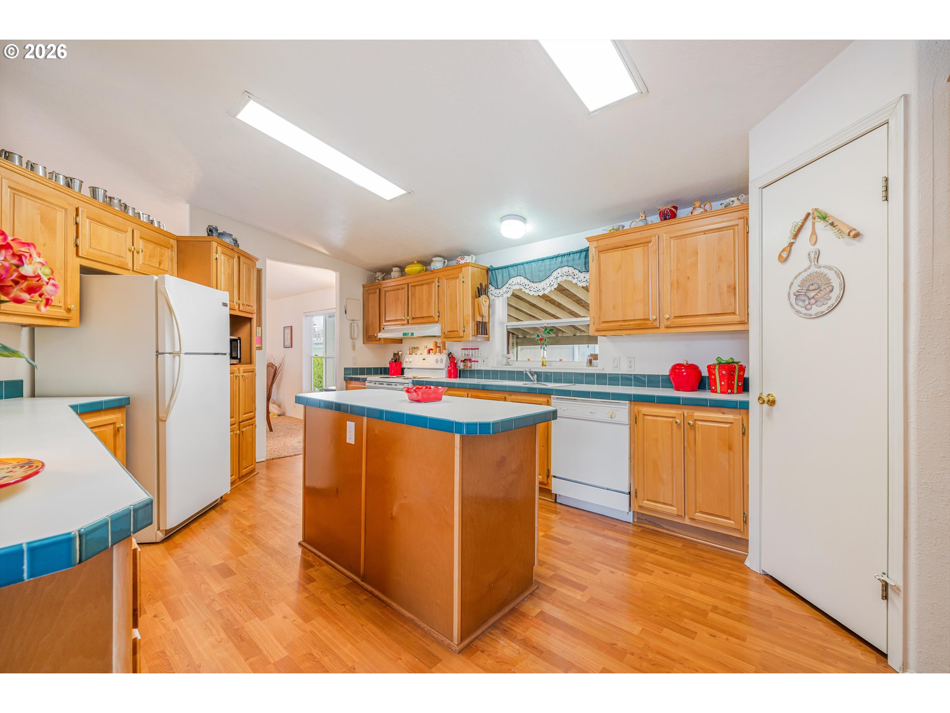 900 NE FRANCIS AVE 63