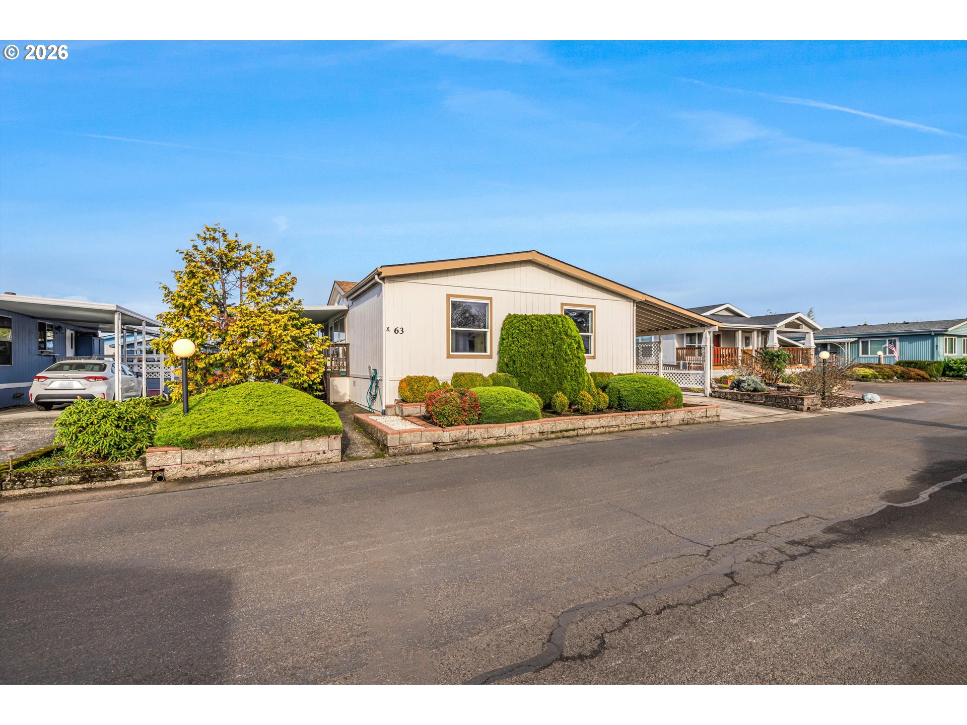 900 NE FRANCIS AVE 63