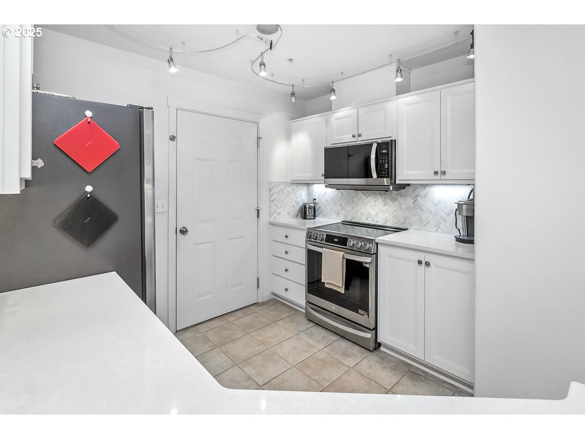 14840 SW SANDHILL LOOP 102
