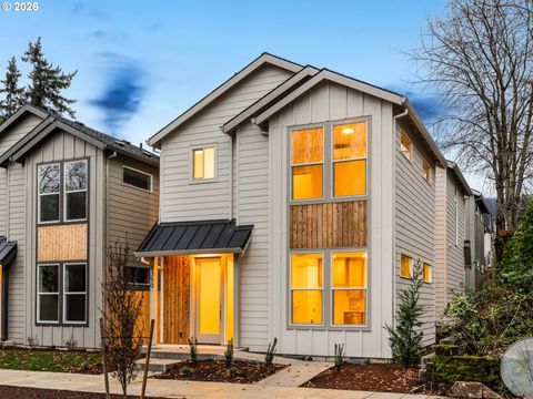 8350 N Bank ST Portland OR 97203