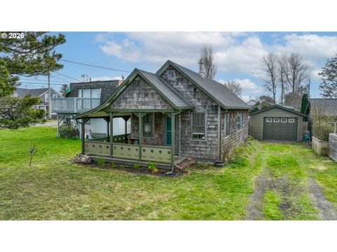 209 5TH ST NE Long Beach WA 98631