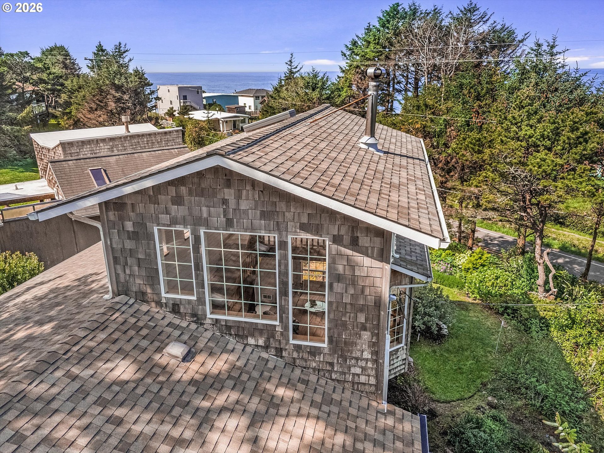 647 PACIFIC VIEW DR