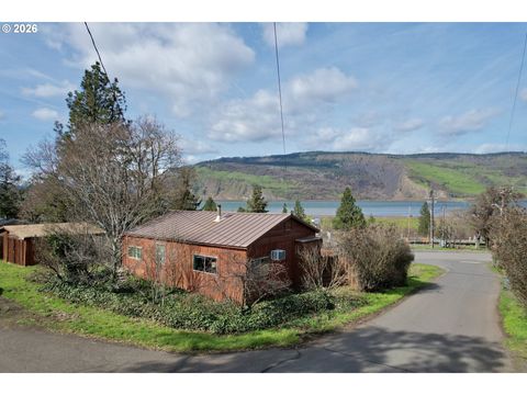 102 IDAHO ST Mosier OR 97040