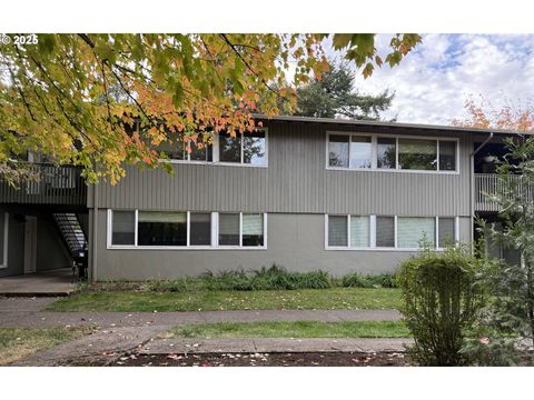 1735 CLEVELAND PL Eugene OR 97402