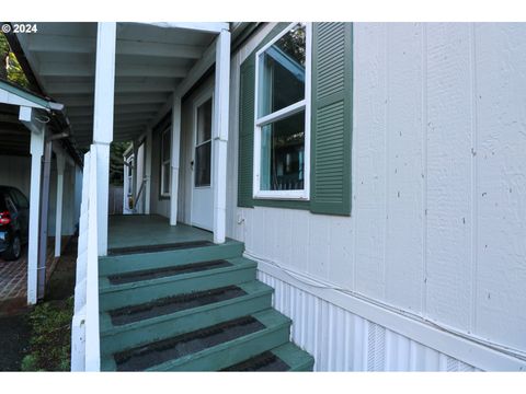 A home in Coos Bay